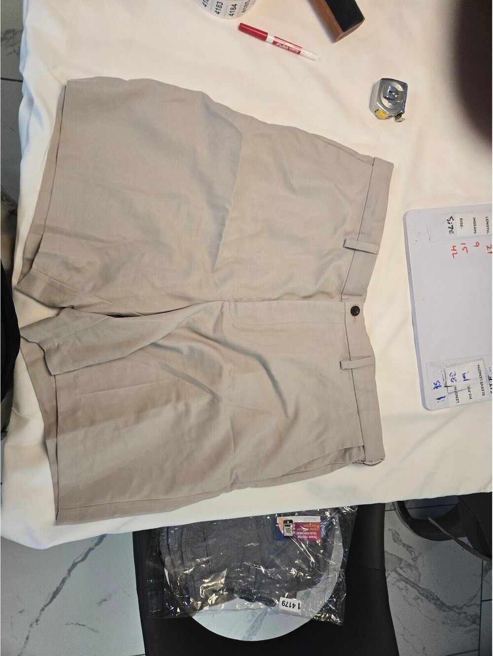 Chaps Men's Classic Fit Khaki Shorts Size 42